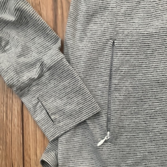 Athletic jacket - Picture 2 of 2